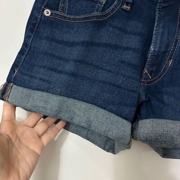 Express Shortie Relaxed Low Rise Shorts - Picture 2 of 8